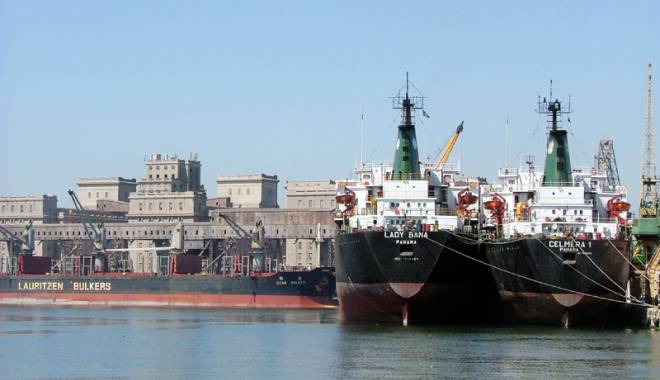 Portul Constanța e mai puțin atractiv pentru China decât porturile bulgărești și turcești - portul-1456509113.jpg