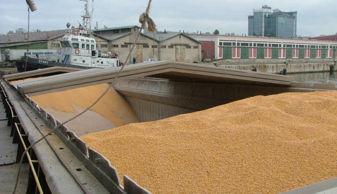 Portul Constanța livrează de șapte ori mai multe cereale decât în 2001 - portulconstantacereale-1436979766.jpg