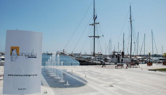Expoziție de prezentare a unei ambarcațiuni la Mangalia - portulturisticmangalia-1374156444.jpg