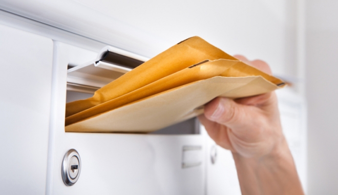 Cresc salariile poștașilor. Iată câți bani iau în plus - postman-1478013173.jpg