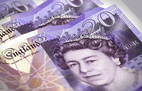 Ce salarii primesc românii care merg la muncă în Marea Britanie - pounds-1328174723.jpg