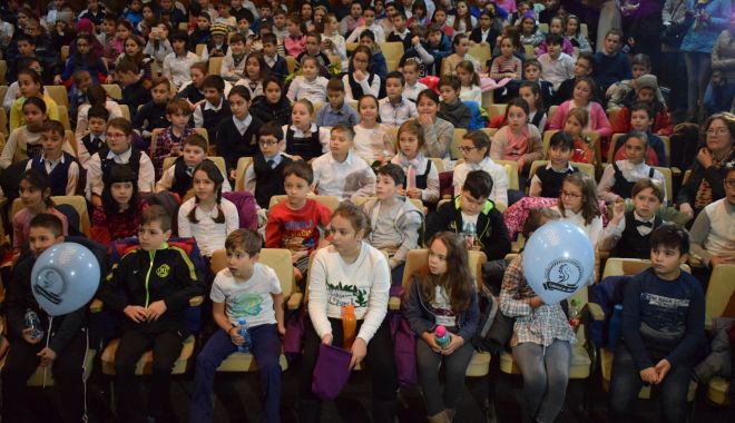 Copiii pot viziona, în weekend, 