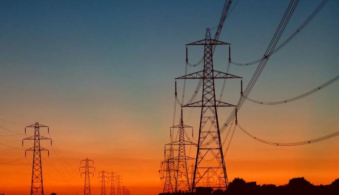 Veste bună pentru români. Se ieftinește curentul! - powerlines2-1425127970.jpg