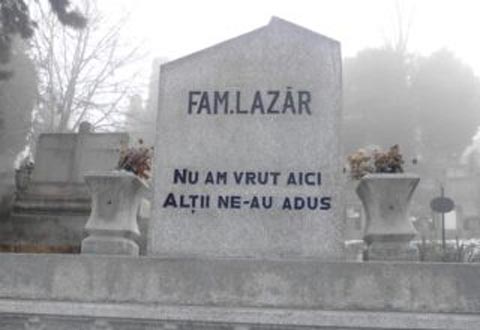 Mesaj AMUZANT de pe o PIATRĂ DE MORMÂNT din România - poza-1388762897.jpg