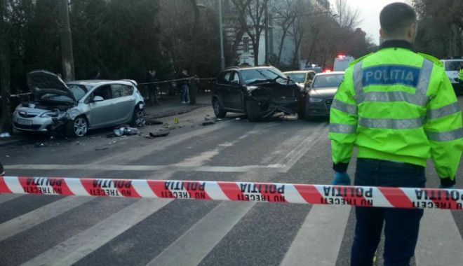 Tânără accidentată mortal pe trecerea de pietoni - pozaaccidentdacia250469400653945-1518421617.jpg
