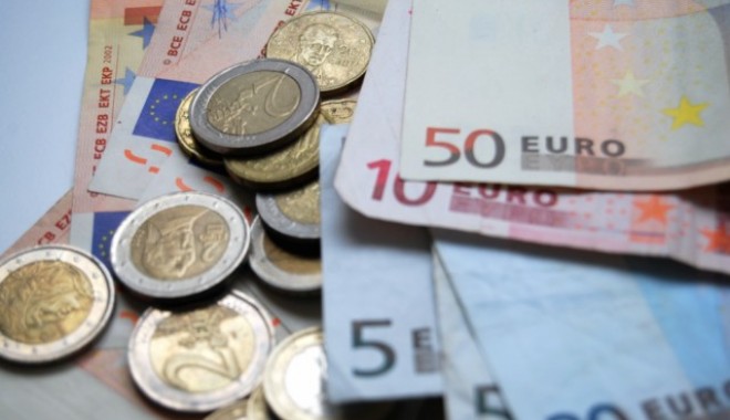 Investițiile străine directe au scăzut cu 30,5% - pozacubani-1315816681.jpg