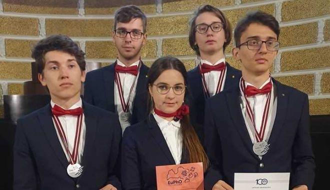 Palmaresul României la Olimpiada Europeană de Fizică - pozaolimpici-1559728188.jpg