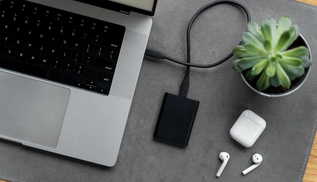 Cum să alegi încărcătorul potrivit pentru laptopul tău - pozaprincipala-1714382815.jpg