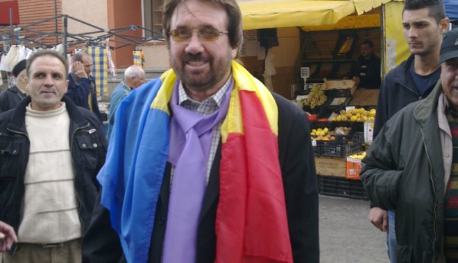 Gheorghe Slabu, în mijlocul pensionarilor din Tomis Nord - ppdd-1354465550.jpg