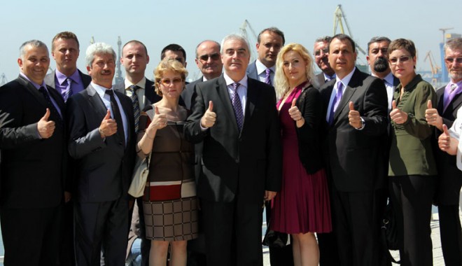 Partidul Poporului Dan Diaconescu:  10 programe pentru un mandat de nota 10 - ppdd2-1338912583.jpg