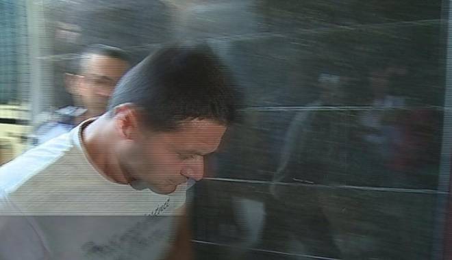 Polițistul care s-a aruncat în apă după ce a fost prins cu mită va ajunge în fața judecătorilor - ppp1437749751-1439222163.jpg