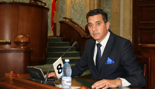 Vrei să faci practică într-un cabinet parlamentar? Senatorul Gigi Chiru te ajută - practicasenatchiru-1434367928.jpg
