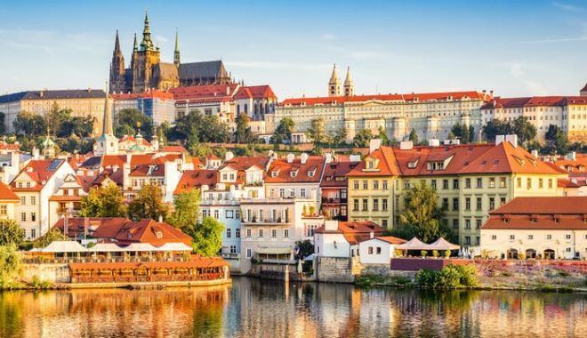 Cehia include România pe lista roșie din cauza riscului de infectare cu Covid-19 - praga-1596368435.jpg