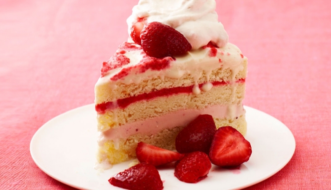 Desert de week-end. Prăjitură cu cremă de căpșune, fără zahăr - prajicucapsuni-1489755958.jpg