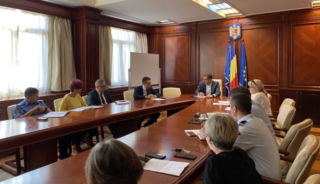 Prefectul Silviu Coşa, demersuri ca elevii să se întoarcă la şcoală în cele mai bune condiţii