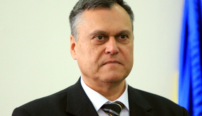 Prefectul Adrian Viorel Nicolaescu, convocat la videoconferință pe tema alegerilor - prefectuladrianviorelnicolaescu-1462382960.jpg