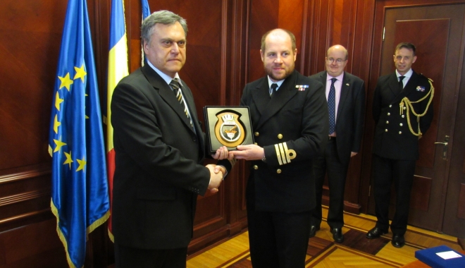 Prefectul Nicolaescu, gazdă pentru delegația din Marea Britanie - prefectura-1493207997.jpg