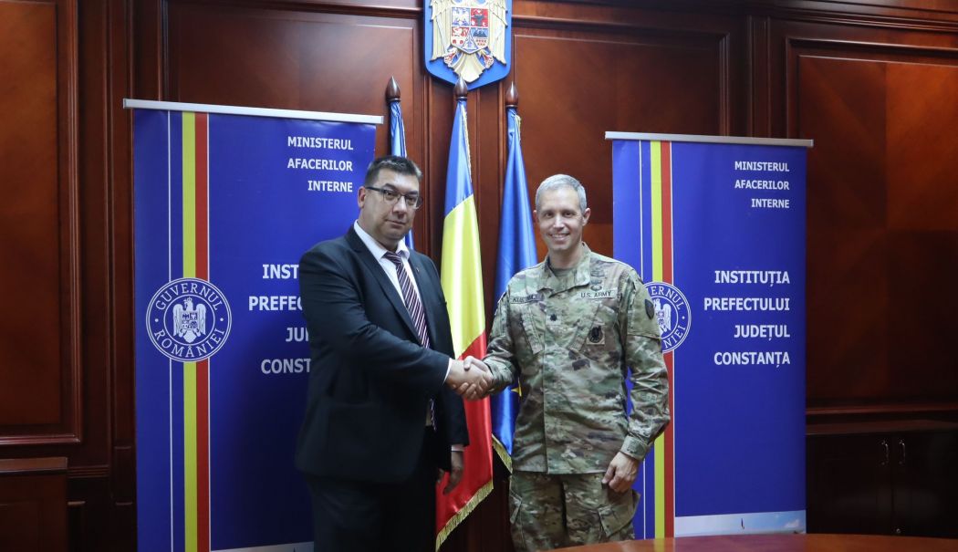 Prefectul Adrian Picoiu, întâlnire cu comandantul Garnizoanei Americane Marea Neagră - prefectura-1728038161.jpg