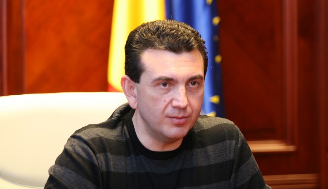 Prefectul Claudiu Palaz a semnat pentru demiterea lui Radu Mazăre - prefecturaaudientaautostradacert-1314868474.jpg