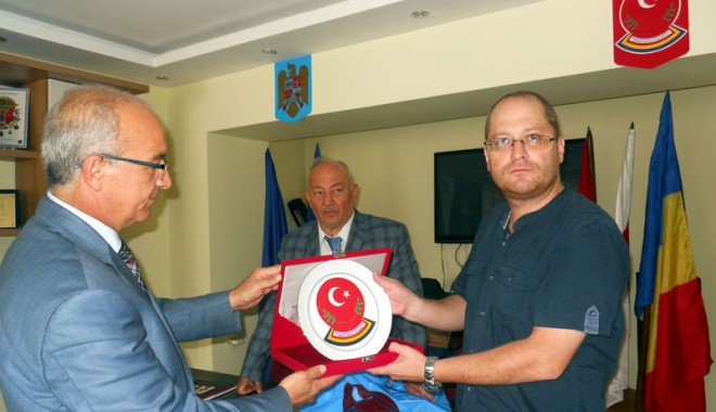 Pregătiri pentru Reuniunea poeților din Balcani - pregatiripentru-1409938117.jpg