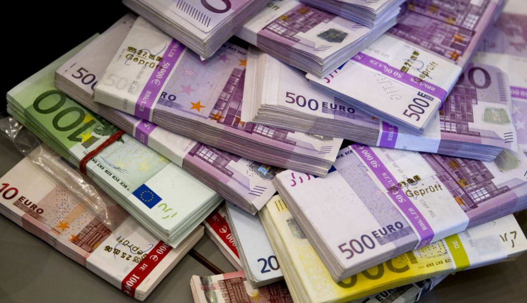 Prejudiciu de 14 milioane de euro în cazul unei firme care ar fi participat la licitaţii CNAIR cu acte false