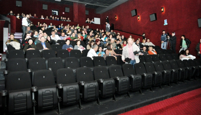 Invitație la film. 