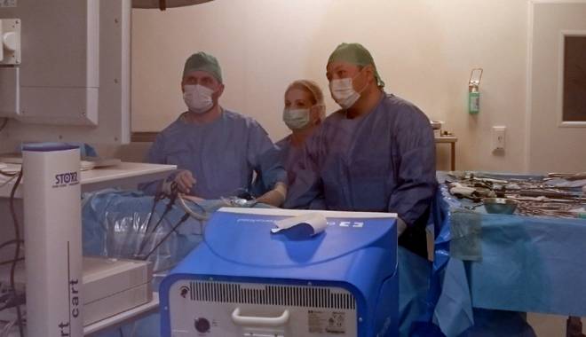 Premieră medicală în Dobrogea. Medicii de la OCH au extirpat un rinichi laparoscopic - premieramedicalaoch-1425575989.jpg