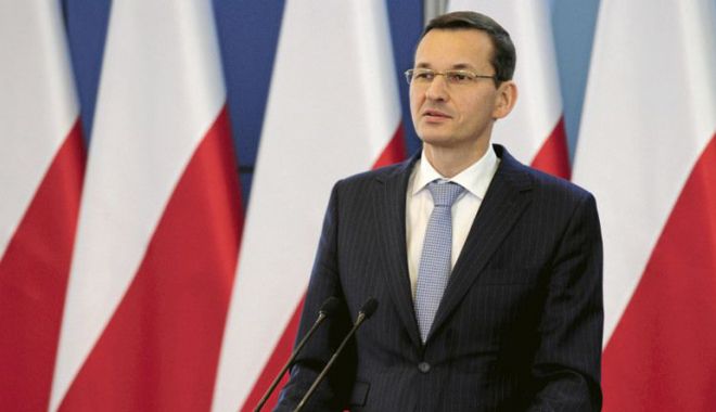 Premierul polonez  îi critică  pe 