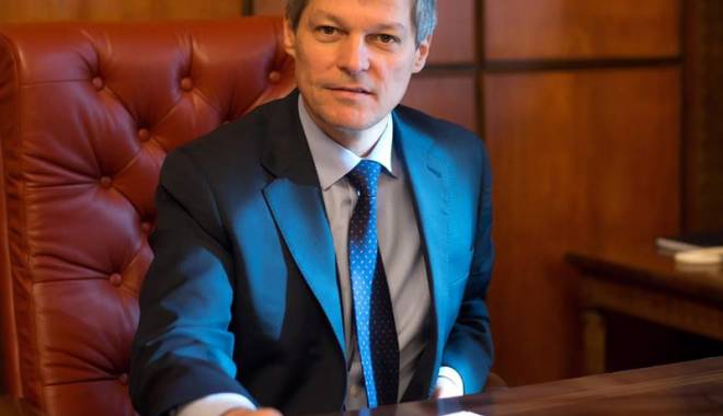 Premierul Cioloș nu vrea să-i ducă cu 