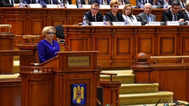 Moțiunea de cenzură capătă aspecte dramatice. Ce face un parlamentar pentru vot - premieruldanciladiscurslamotiune-1570698504.jpg