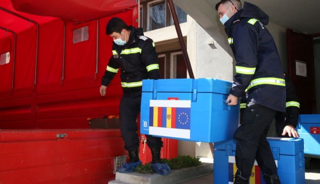 Premierul Florin Cîţu: „Alte doze de vaccin sunt în drum spre Republica Moldova” - premierulvaccin-1616943733.jpg