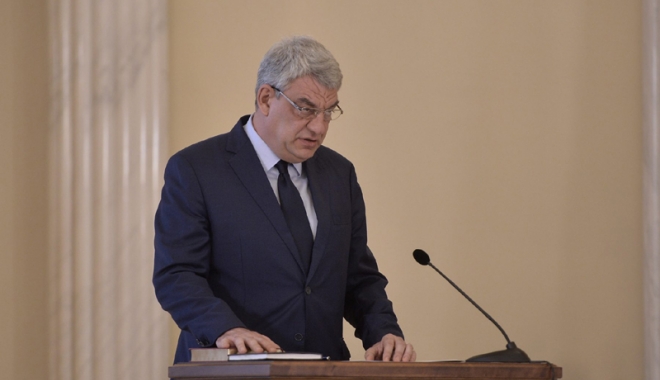 Premierul vaselină. Și brusc, nu te mai ustură deloc... - premiervasilina-1498572166.jpg