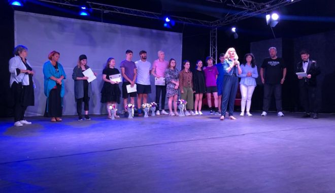Premii pentru performanţă, pe scena „Serilor de teatru şi muzică la Pontul Euxin” - premii-1628539615.jpg