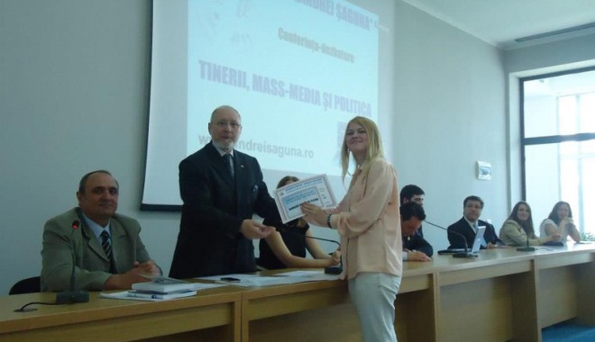 Premii la Universitatea 