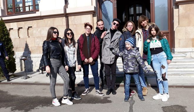 Premii noi pentru elevii de la Colegiul 