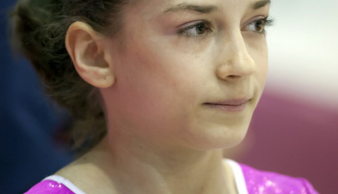 Premiu special pentru gimnasta Andreea Munteanu - premiu-1400869767.jpg