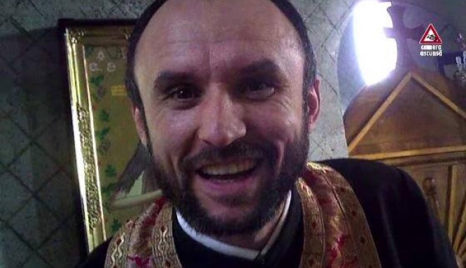 SCANDAL în curtea Bisericii / PREOT constănțean acuzat de ÎNȘELĂCIUNE! - preot-1391426341.jpg
