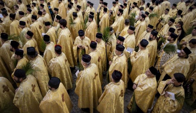 Preoţii se roagă la Dumnezeu ca biserica să beneficieze de compensarea preţurilor la energie