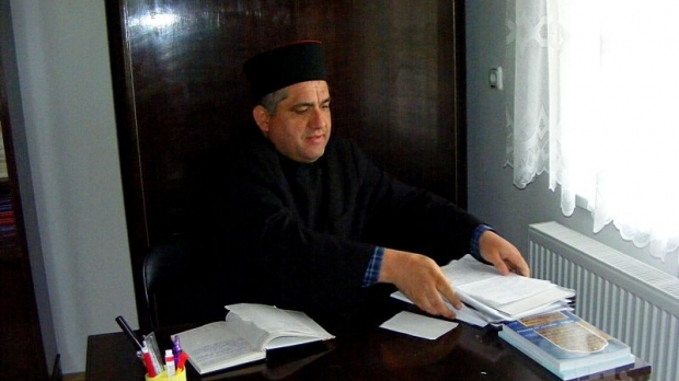Biserica, în mijlocul unui nou scandal. Un preot a înjunghiat un bătrân, în plină stradă - preot40428900-1502373572.jpg