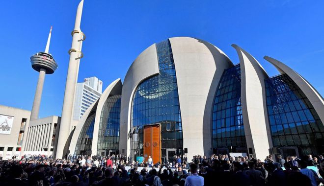 Președintele Erdogan  a inaugurat  cea mai mare moschee  din Germania - presedintele-1538319327.jpg