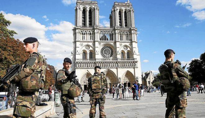 Președintele Macron crește mobilizarea militarilor  în cadrul operațiunii Sentinelle - presedintele-1544710955.jpg