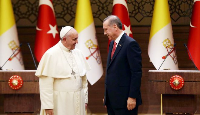 Președintele turc, primit de Papa Francisc - presedinteleturcprimitdepapafran-1517923095.jpg