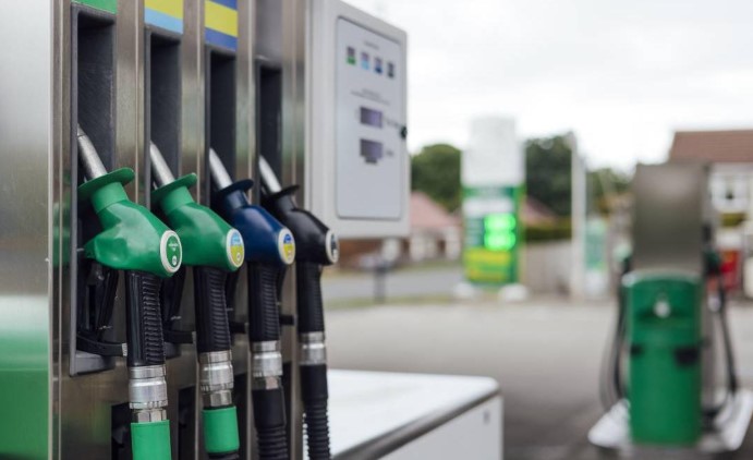 Prețul benzinei scade sub 8 lei/litru în România. Evoluții recente pe piața carburanților - pretvinerimotorina1773991763-1776761425.webp