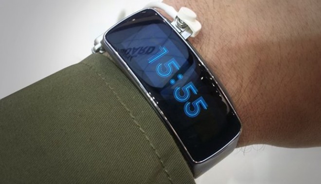 Samsung deține 71% din piața de smartwatch-uri - previewsamsunggalaxygearfitsmart-1400655729.jpg
