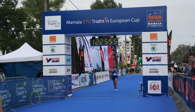 Prezență numeroasă la cea mai mare competiție de triathlon din Sud-Estul Europei - prezenta-1567203207.jpg
