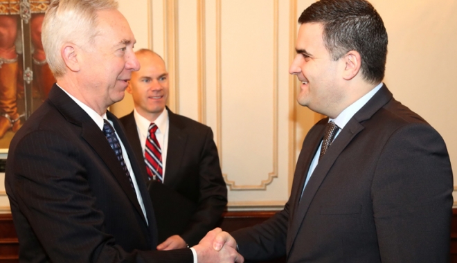 Prima întâlnire a noului  ministru al Apărării Naționale  cu ambasadorul SUA - prima-1485531664.jpg