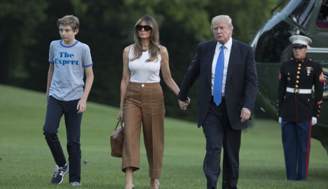 Prima Doamnă Melania Trump și fiul ei Barron s-au mutat la Casa Albă - prima-1497270568.jpg