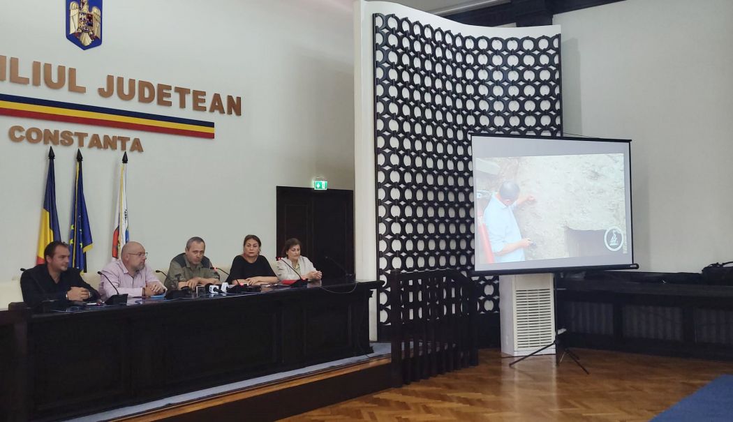 Fără implicarea autorităților, complexul funerar descoperit în centrul Constanței riscă să rămână ascuns