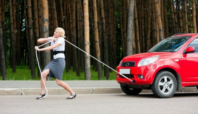 Prima replică a şoferiţei blonde, după accident - prima-replica-1682015140.jpg