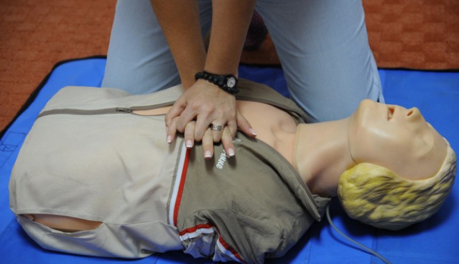 Ziua Europeană a resuscitării, marcată azi - primajutor-1413442818.jpg